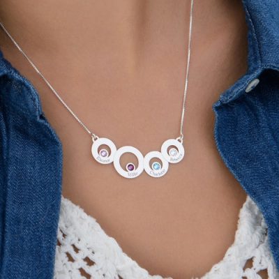 Kreise Halskette mit Gravur und Geburtssteinen in Sterling Silber