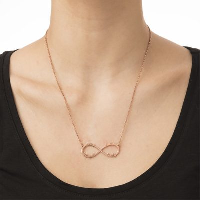 Infinity 4 Names Halskette mit Rosévergoldung