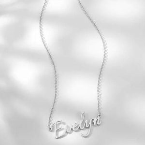 Collar con nombre personalizado en plata
