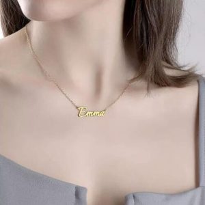 Collar con nombre personalizado chapado en oro de 14 k
